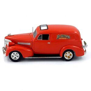Monogram 39 Chevy Panel Truck Dr Feelgood's Elixir 1:24 Model 2772 Pre-Assembled